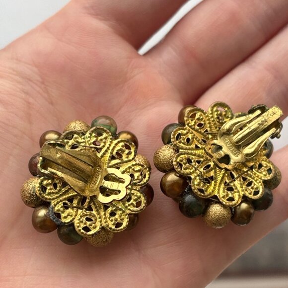 Vintage Gold-tone Stone Beaded Cluster Clipon Earrings Japan - Picture 3 of 4